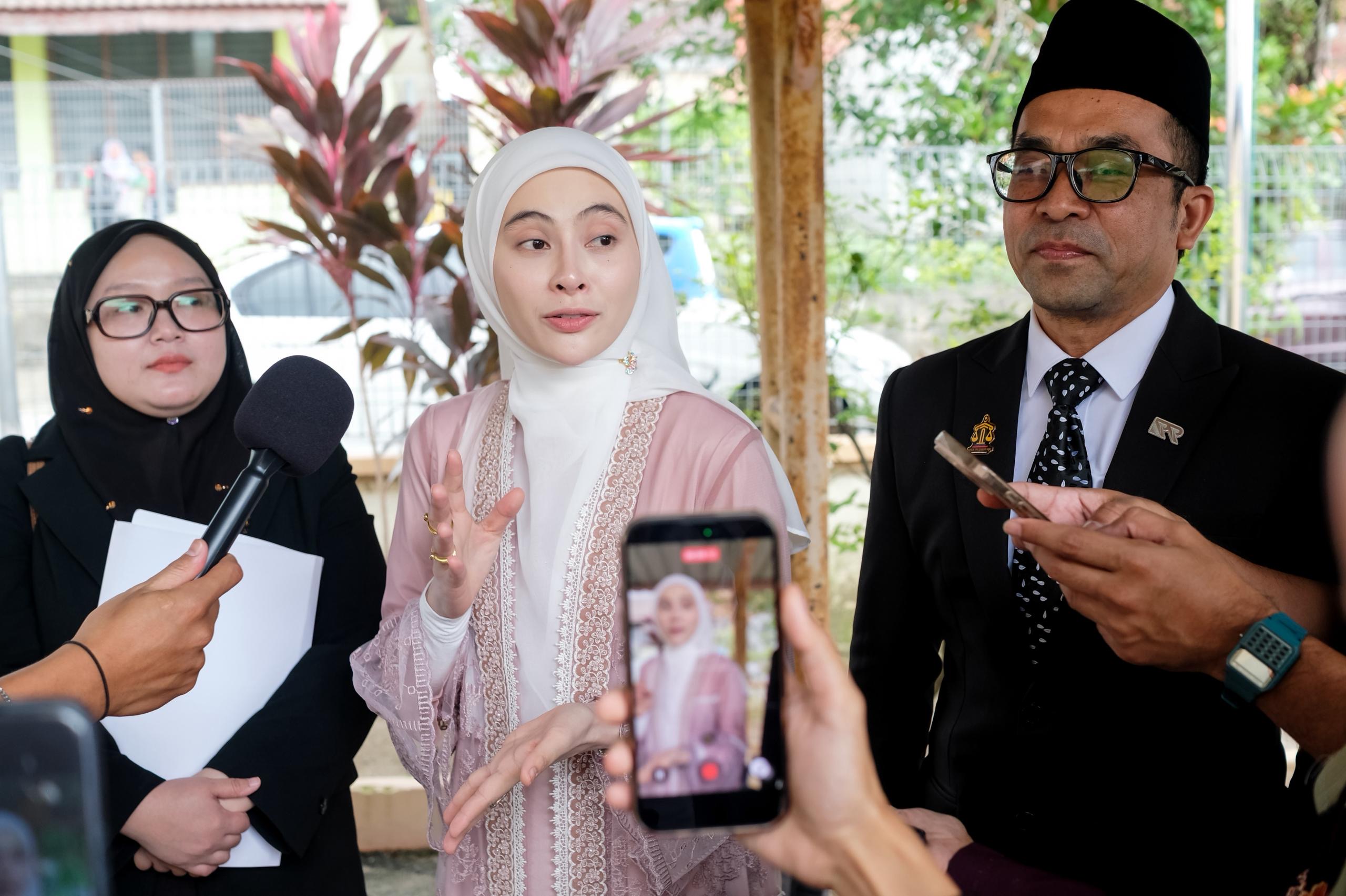 Tak Hadir Majlis Perkahwinan Datuk Red, Ini Komen Padu Adira Suhaimi “Jangan Ganggu Saya…”